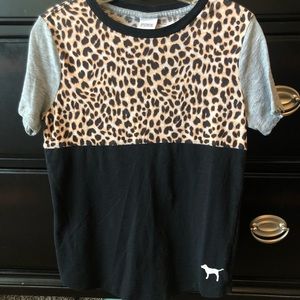 VS PINK cheetah XS tee